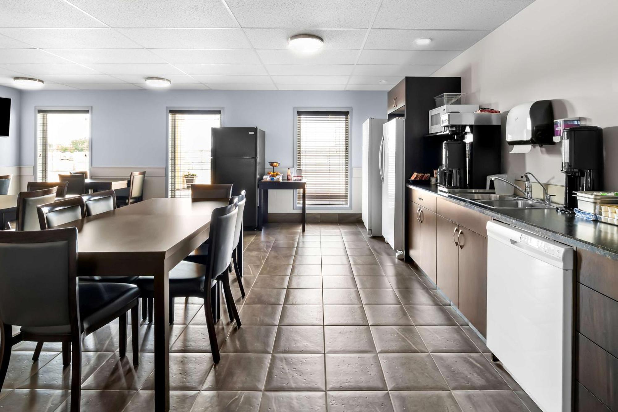 Surestay Studio By Best Western Hardisty Eksteriør bilde